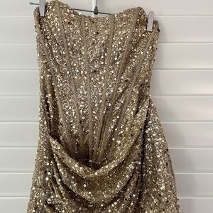 Stunning Gold Sequin Mini Dress – Size M (Fits Like S)